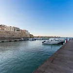 Alice's House Tatil Evi