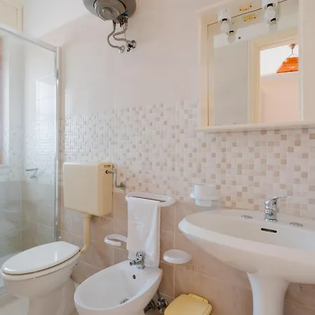 Alice's House Tatil Evi *